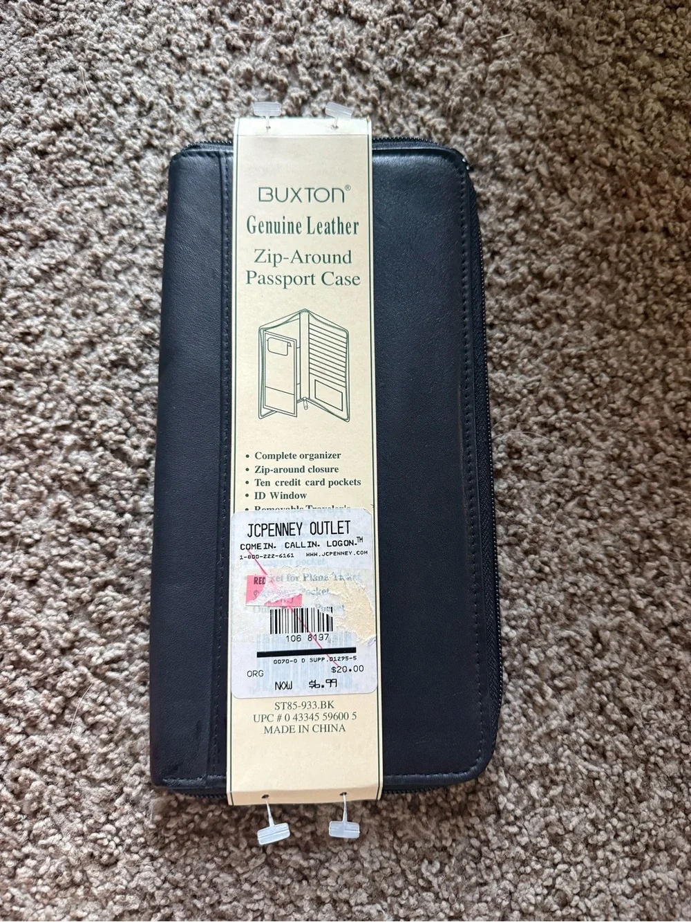 Buxton leather travel